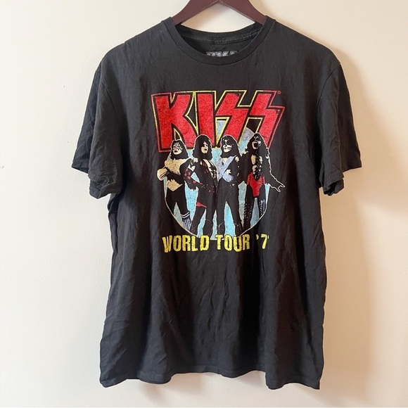 Kiss World Tour ‘77 Band Tee Size Men’s Large Short Sleeves Cotton - Picture 1 of 4